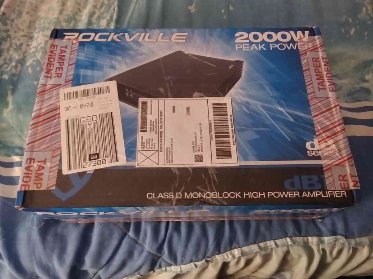 Rockville 2000 Watt Amp And Rockville 4 Gauge Wire Kit - Reidsville, North Carolina - FleaMarketBay