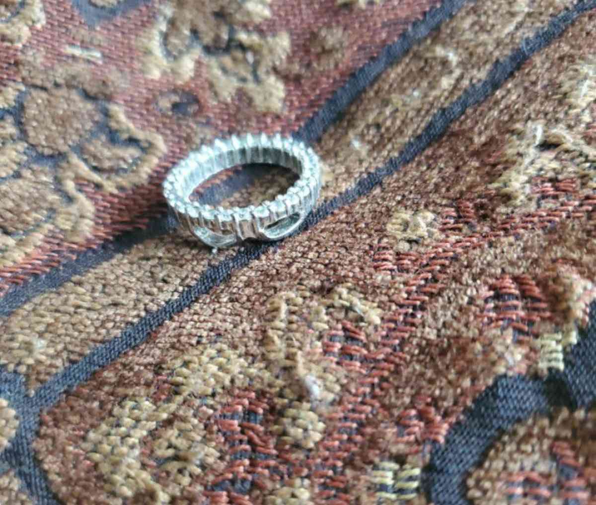 Sterling Silver And Swarovski Crystal Ring - Cross Hill, South Carolina - FleaMarketBay