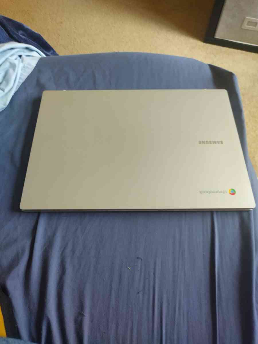Samsung Galaxy google Chromebook go 5G - Sicklerville, New Jersey - FleaMarketBay