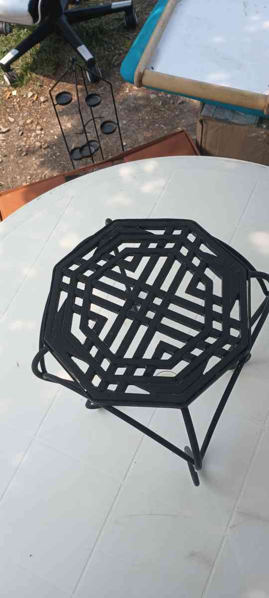 Wrought Iron Plant Stand - Manteno, Illinois - FleaMarketBay