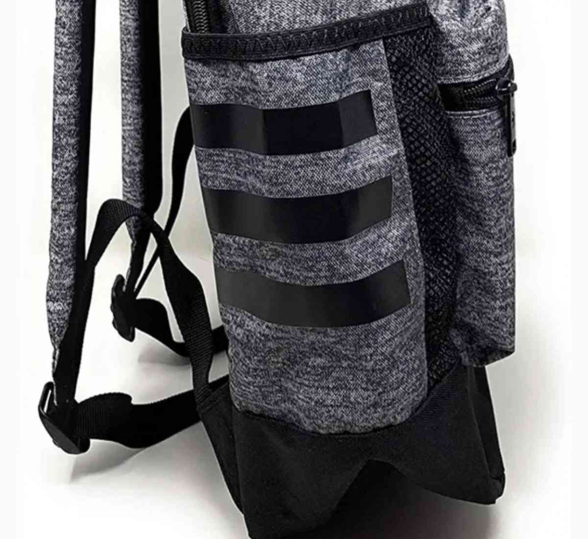 adidas backpack - Auburn, California - FleaMarketBay