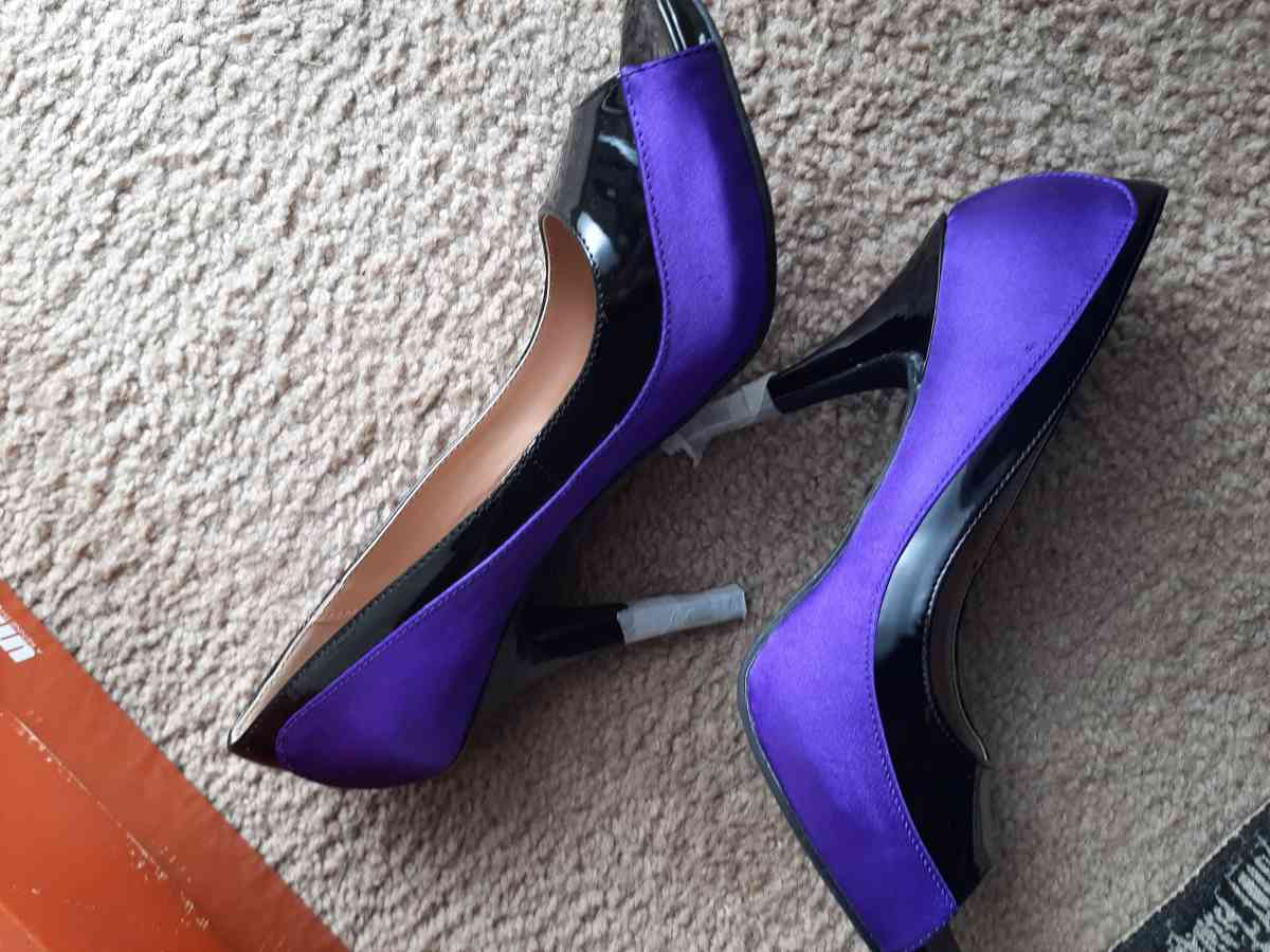 high heels - Rincon, Georgia - FleaMarketBay