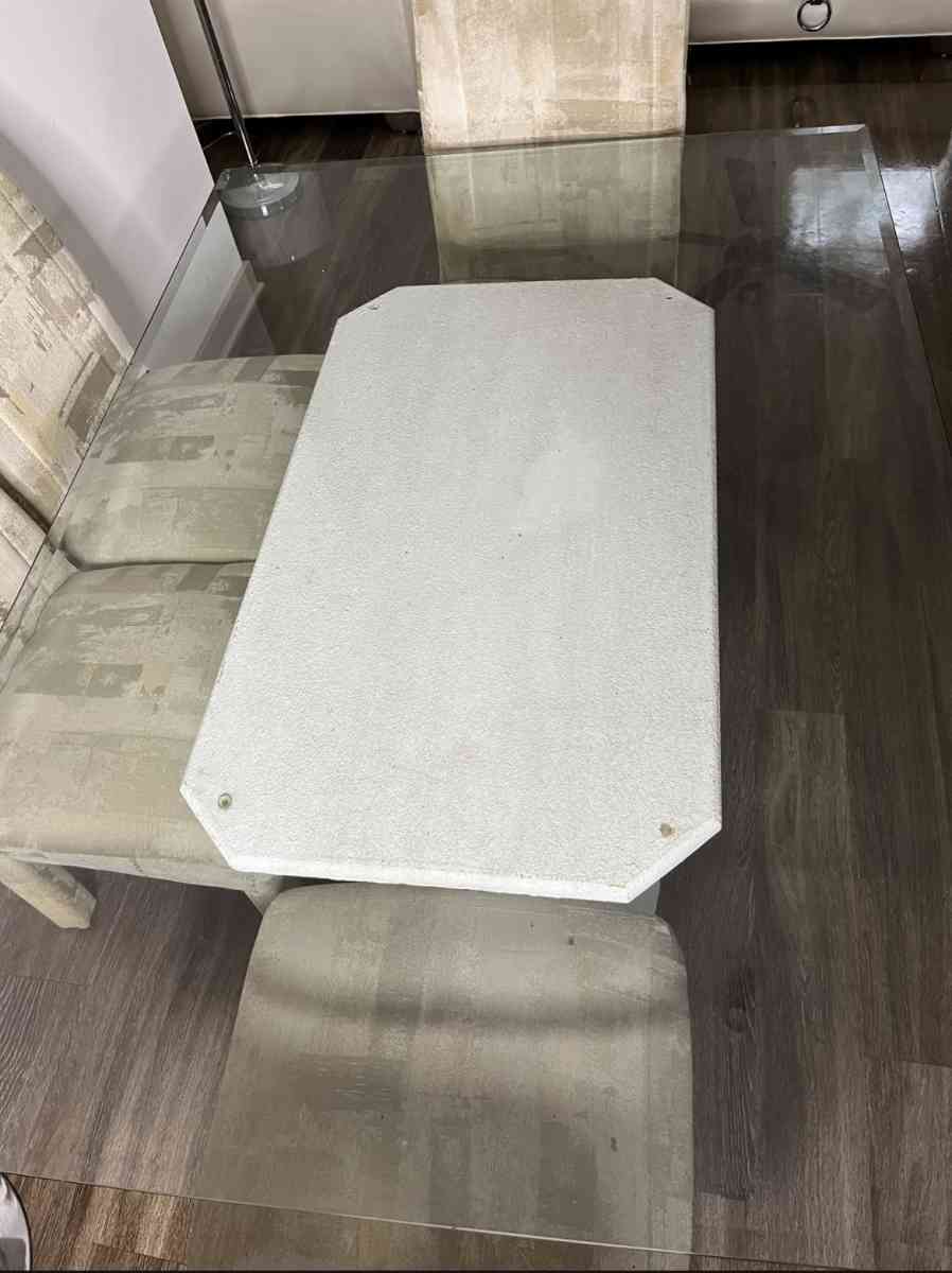 Kitchen Table Set Includes 4 Chairs - Tucker, Georgia - FleaMarketBay