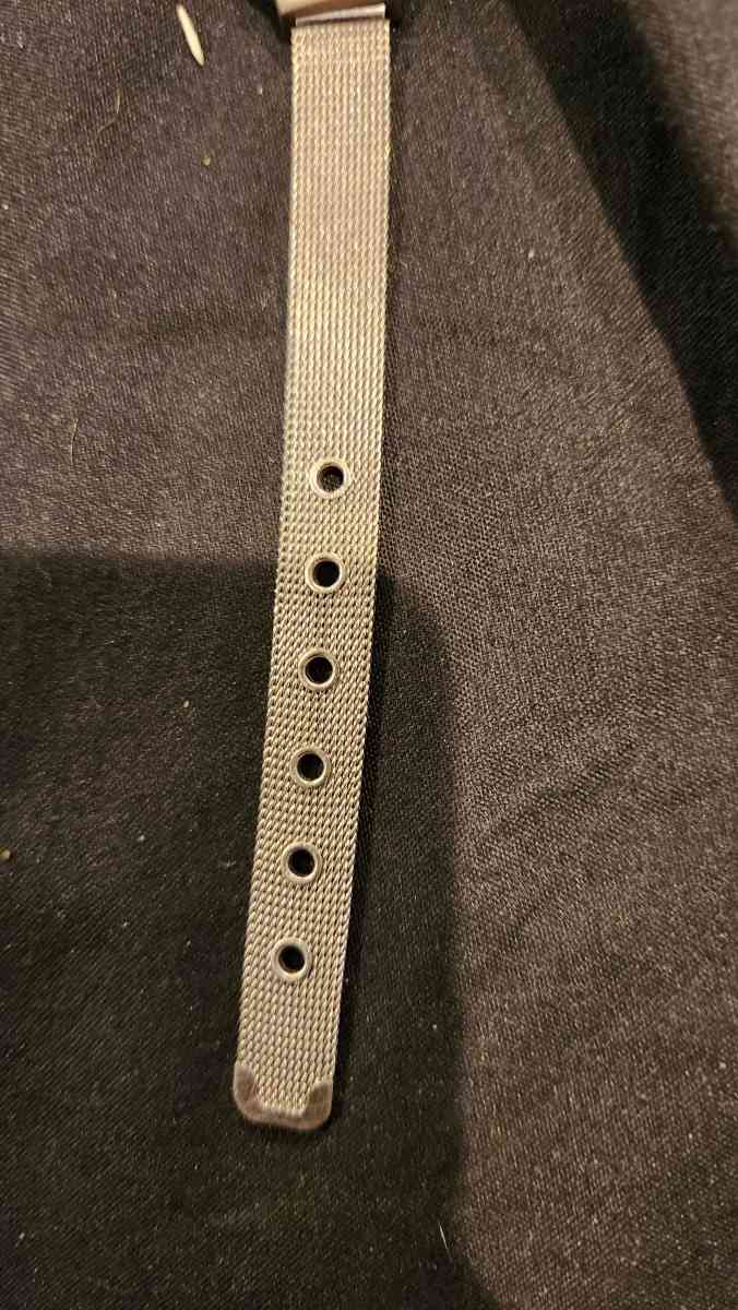 Roumours Watch  needs battery - Hawley, Pennsylvania - FleaMarketBay