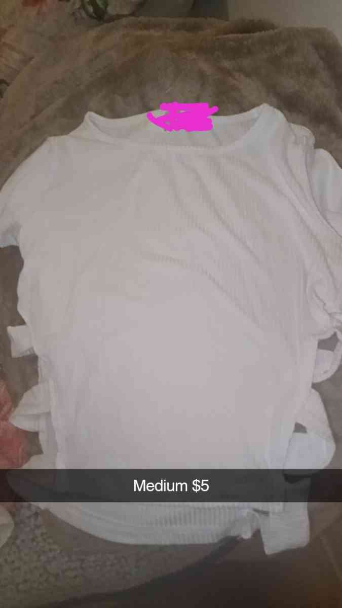 clothes - Denver, Colorado - FleaMarketBay