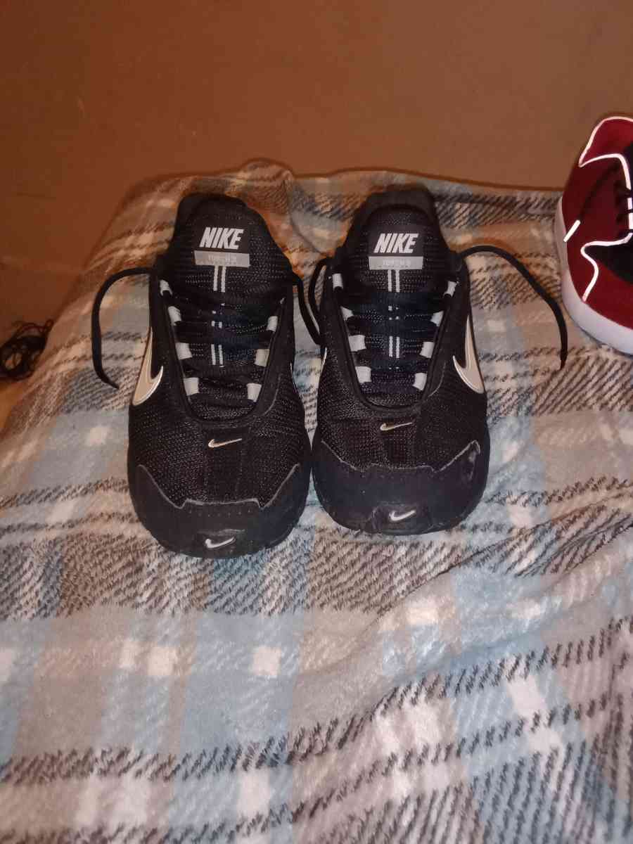 Air max torch 3 size 9 - Detroit, Michigan - FleaMarketBay