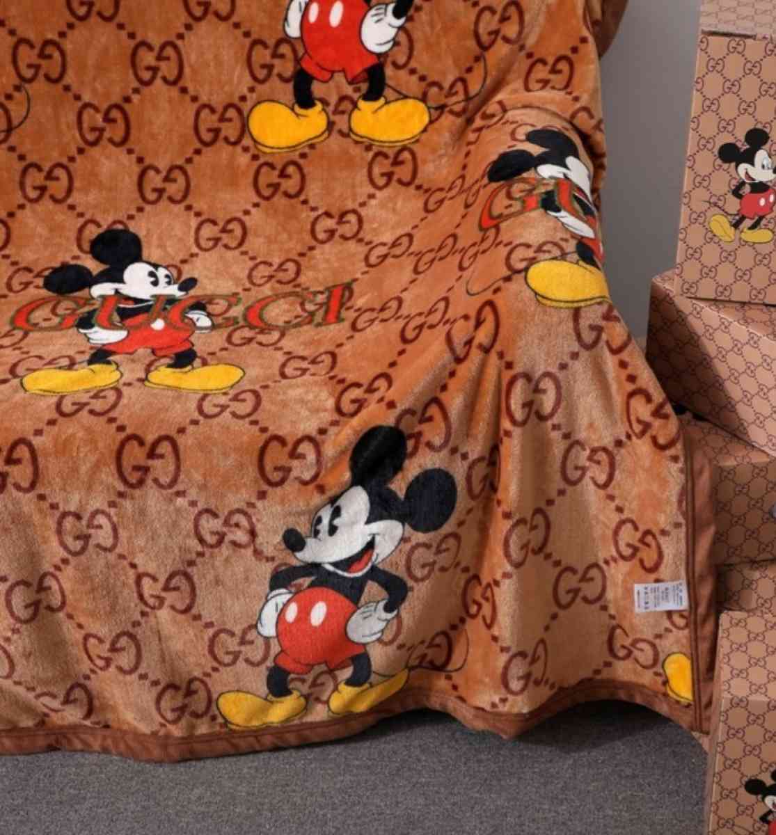 soft blankets - Mission Viejo, California - FleaMarketBay