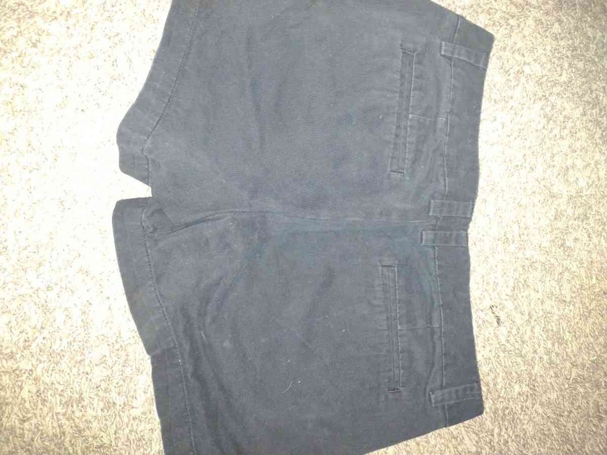 black shorts - Apache Junction, Arizona - FleaMarketBay