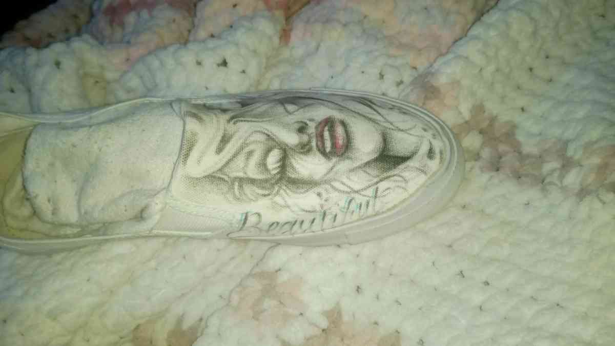 shoes with prison art drawn on them by the homeboy Jhonny m - Chico, California - FleaMarketBay