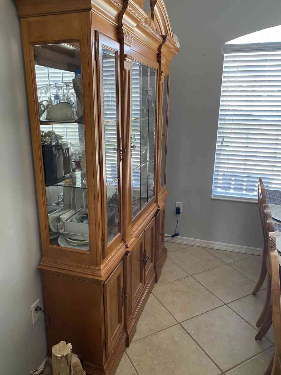 sectional300 lighted hutch 200 set recliners 100 bassinet pa - Palmetto, Florida - FleaMarketBay