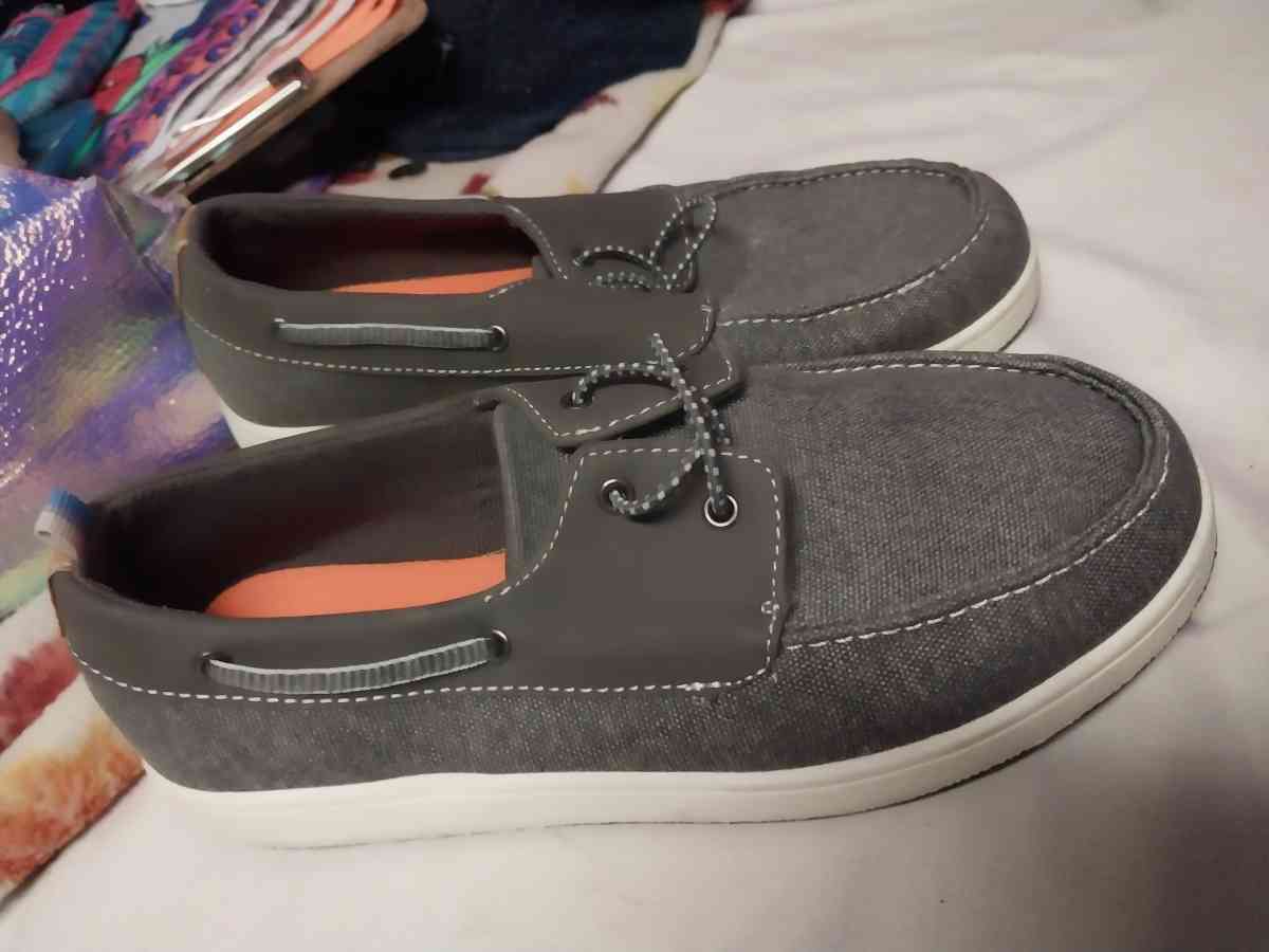 men women and children clothing - Burlington, Kentucky - FleaMarketBay