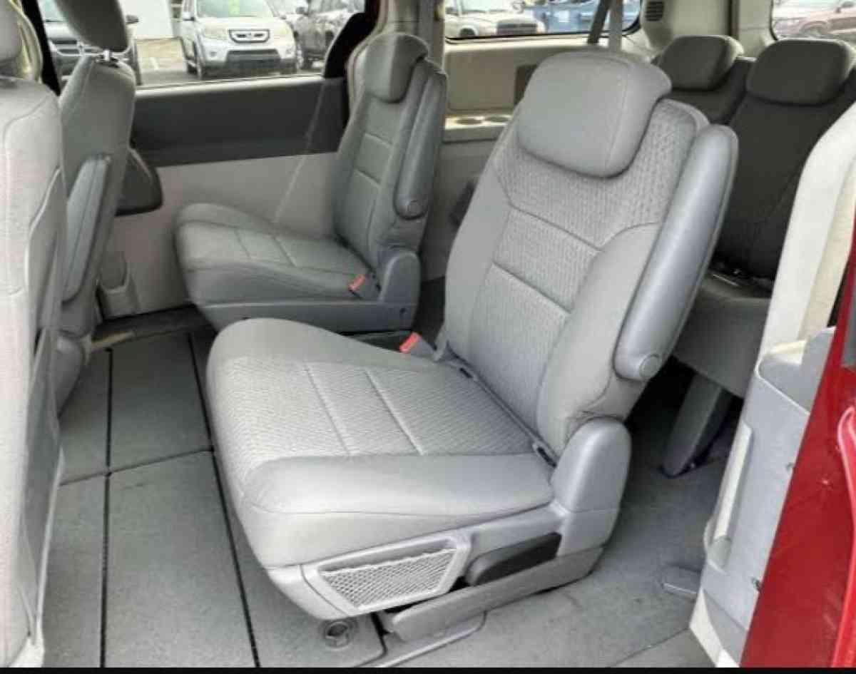 Chrysler Town and Country - San Diego, California - FleaMarketBay