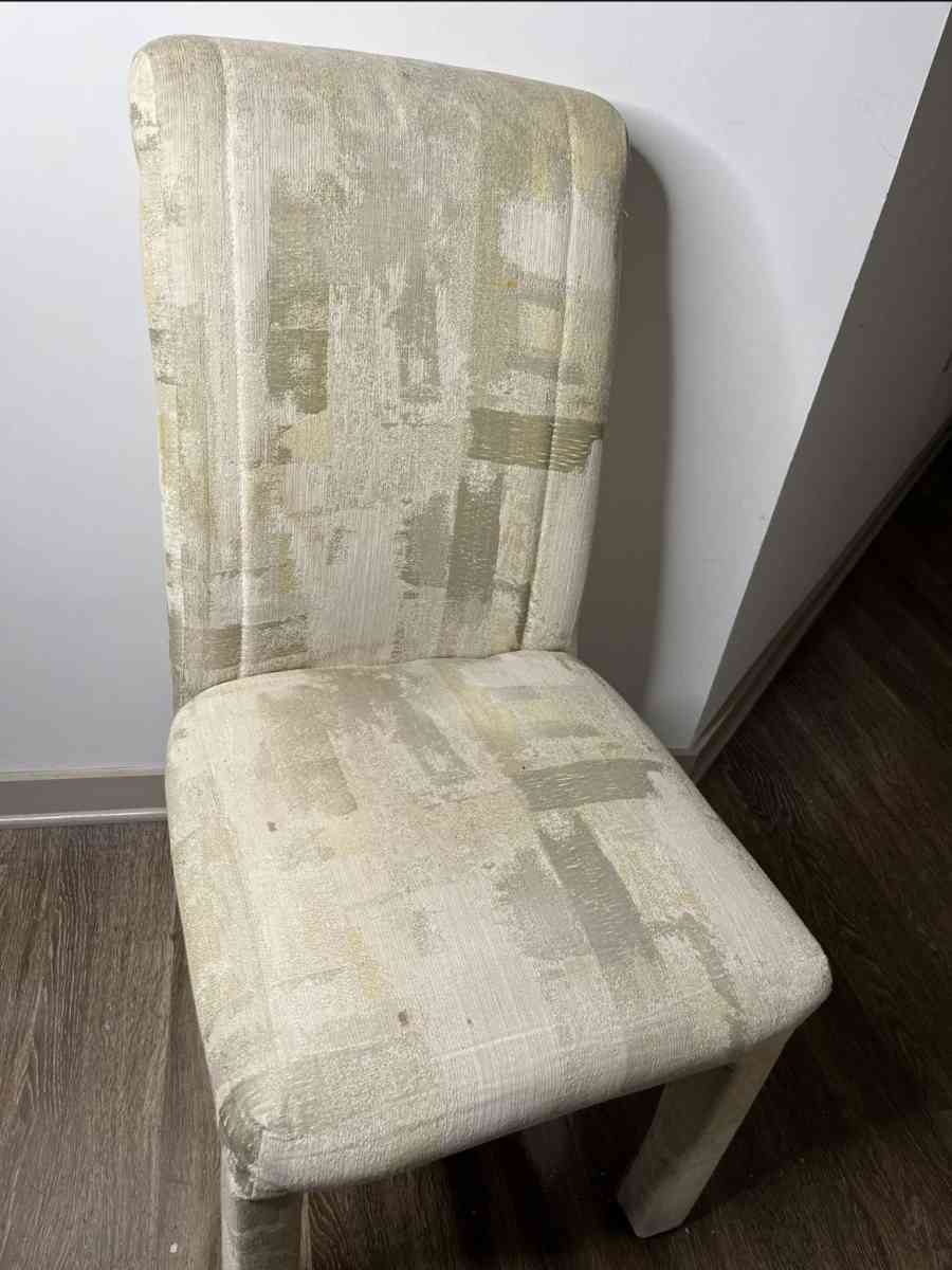 Kitchen Table Set Includes 4 Chairs - Tucker, Georgia - FleaMarketBay