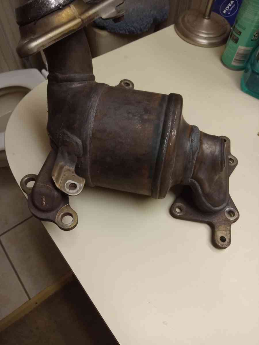 1998 Honda Fit catalytic converter already taken off vehicle - Kennesaw, Georgia - FleaMarketBay