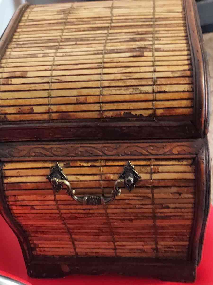 Rare Find  Hard to come by Vintage Wooden Elephant Box - Wichita, Kansas - FleaMarketBay