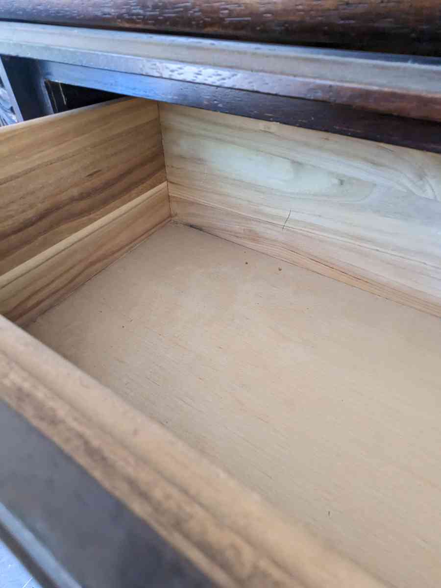 dresser - Cottonwood, Arizona - FleaMarketBay