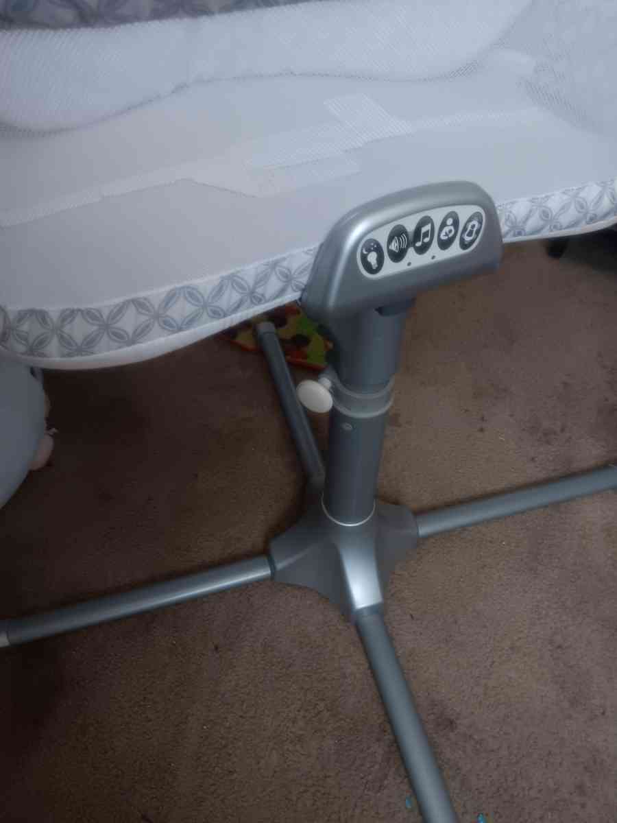 halo bassinet - Forney, Texas - FleaMarketBay