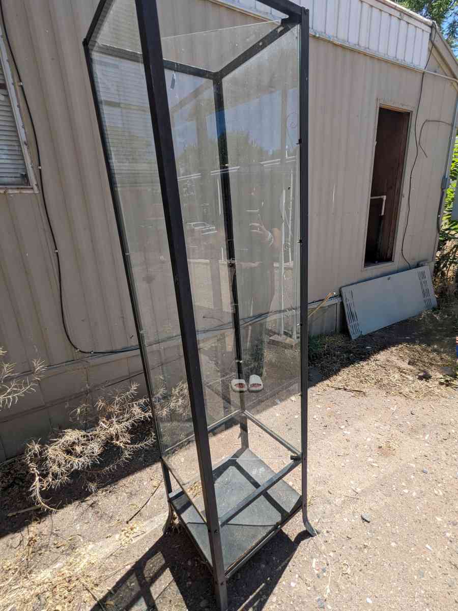 glass shelf - Cottonwood, Arizona