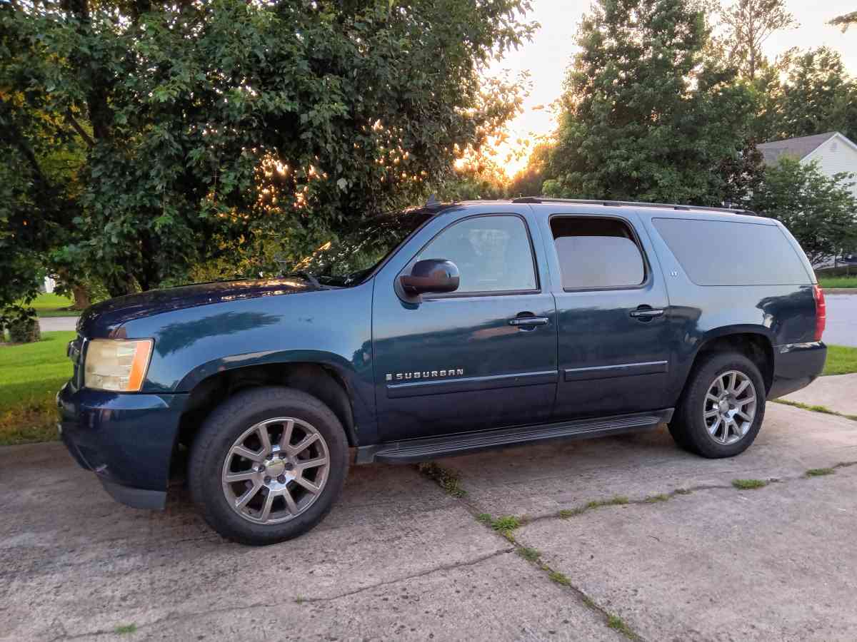 2007 Chevrolet suburban - Atlanta, Georgia