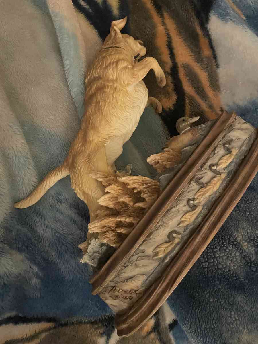 golden retriever figurine - Newbury Park, California - FleaMarketBay