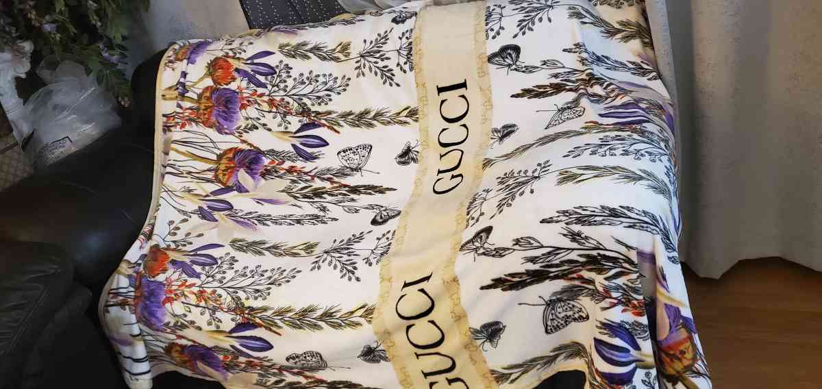 blankets - Mission Viejo, California - FleaMarketBay