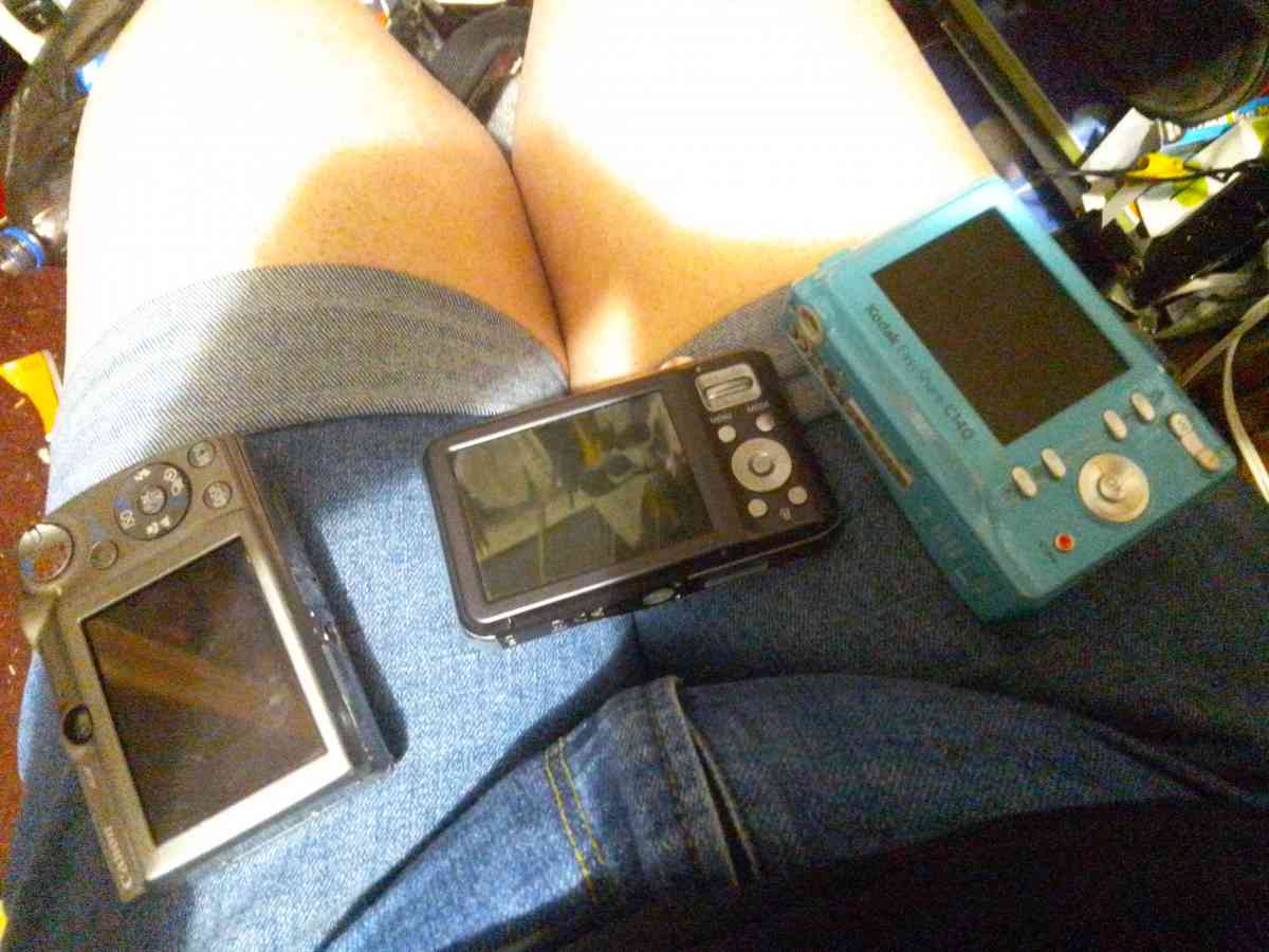 3 cameras - Carson City, Nevada - FleaMarketBay