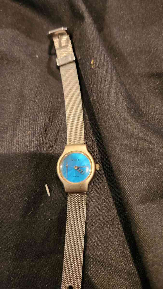 Roumours Watch  needs battery - Hawley, Pennsylvania - FleaMarketBay