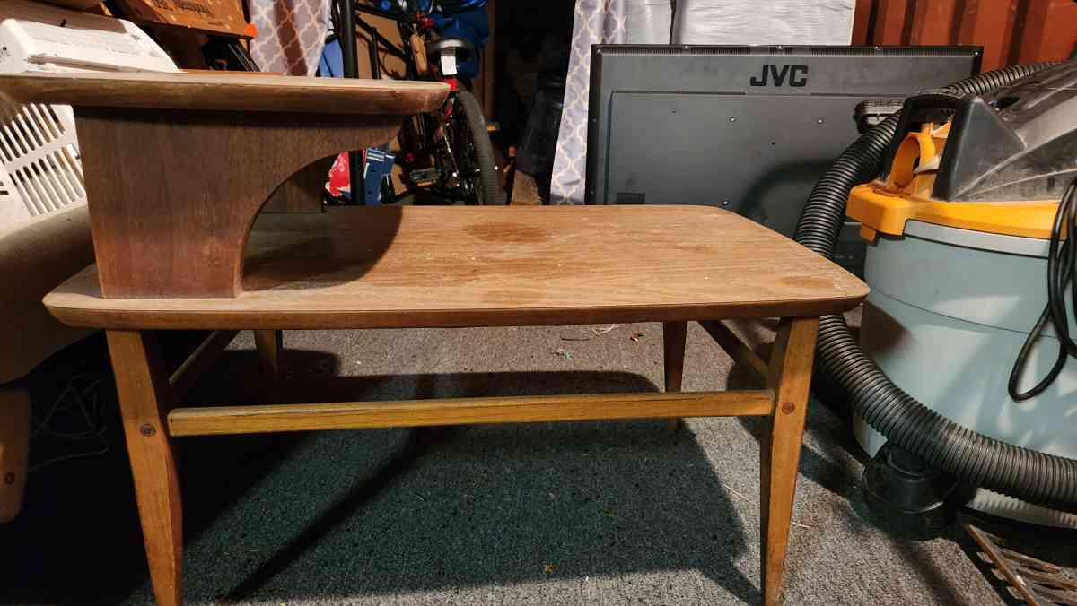 Modern Teak End Table - Hawley, Pennsylvania
