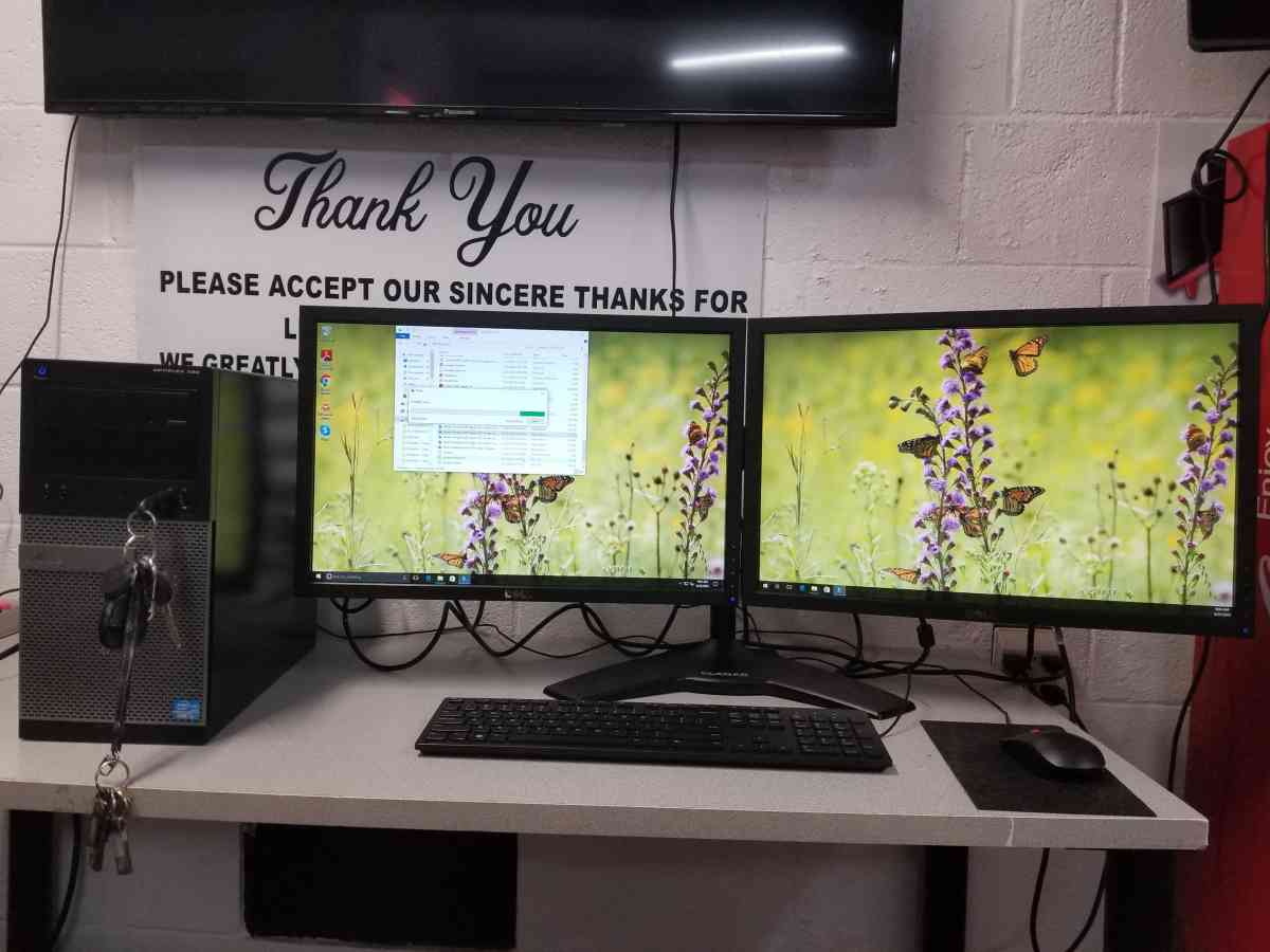 Dell Dual screen Desktop Computers - Dallas, Texas - FleaMarketBay
