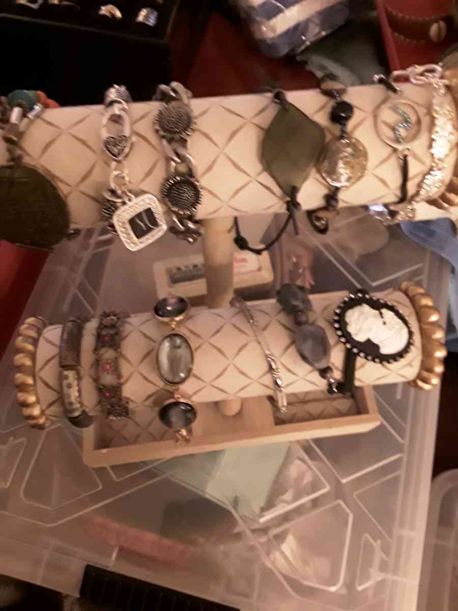 Bracelets - Portland, Oregon - FleaMarketBay