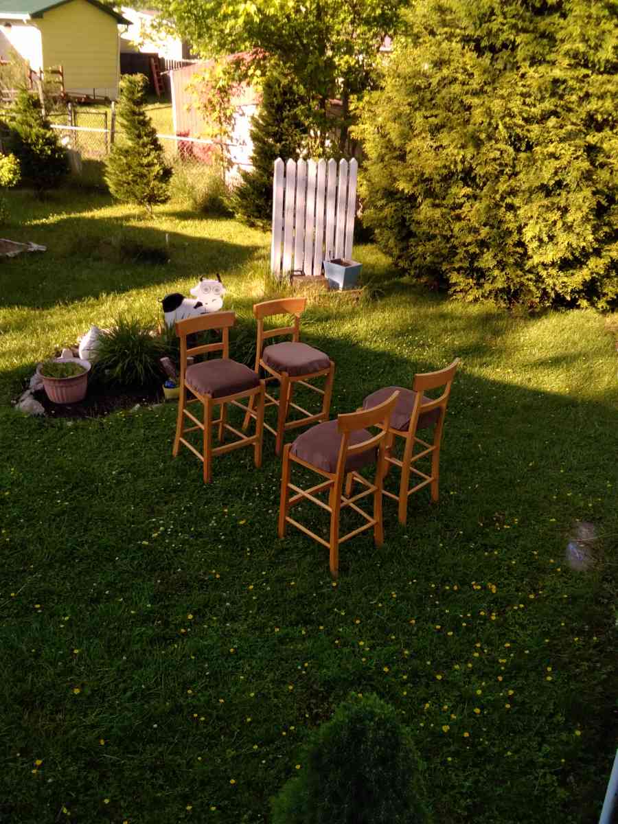 4 bar height wood stools - Princeton, West Virginia - FleaMarketBay
