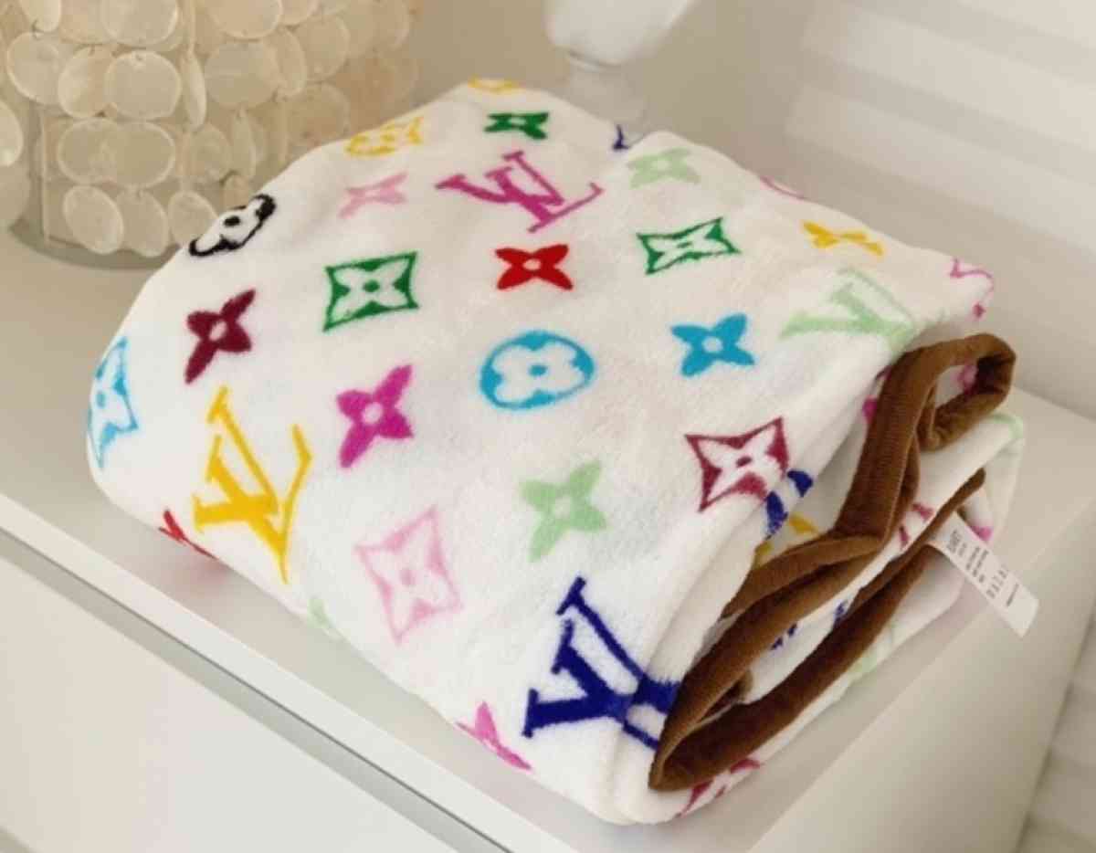 blankets soft - Mission Viejo, California - FleaMarketBay