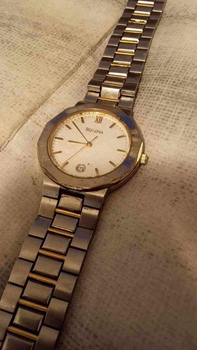 Womens Bulova Quartz 2 Tone Watch Silver and Gold - Belleville, Illinois - FleaMarketBay