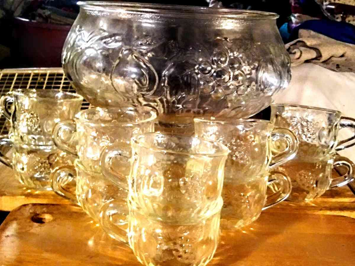Punch Bowl  AND 8 CUPS - Alliance, Ohio