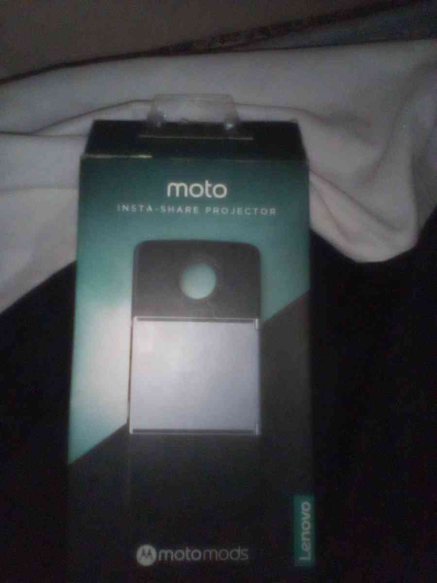 projector attchmt n camera 4 Motorola phone - Oklahoma City, Oklahoma