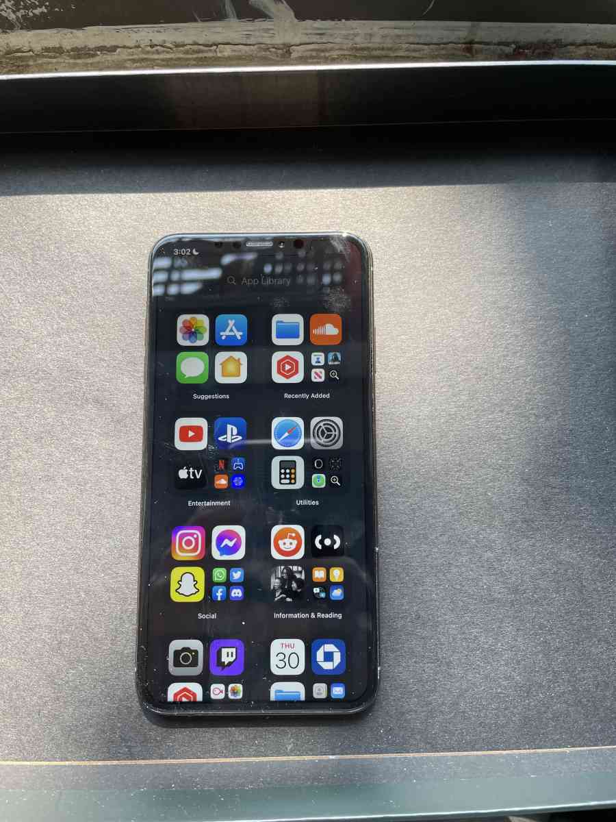 IPhone XS MAX 64GB Unlocked - New York, New York - FleaMarketBay