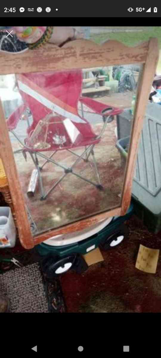 Dresser Mirror - Manteno, Illinois - FleaMarketBay
