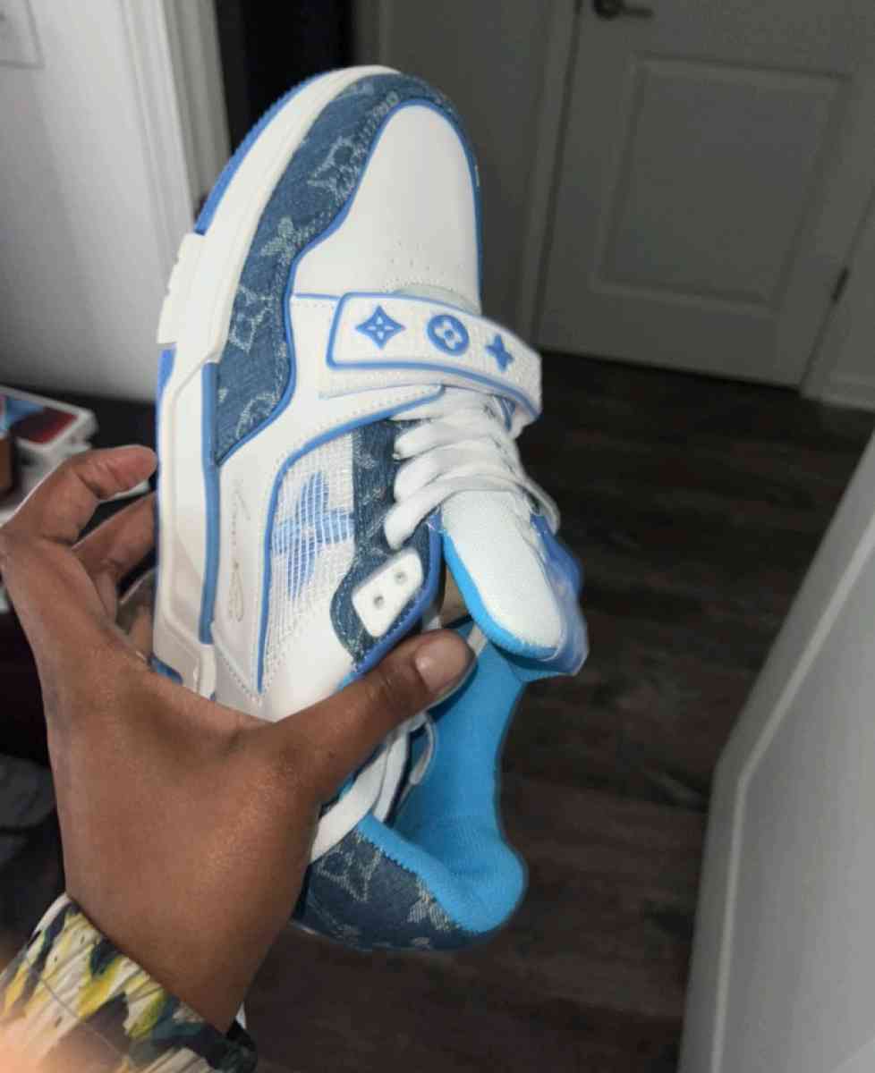 Highly Popular Designer Fashion Sneakers Virgil Trainers Vui - Dallas, Texas - FleaMarketBay