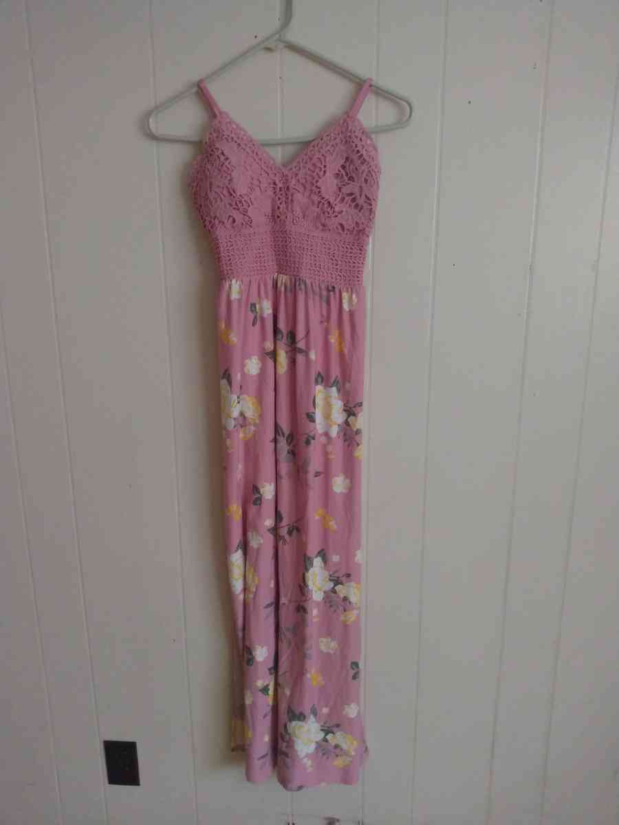 dress - Wynne, Arkansas