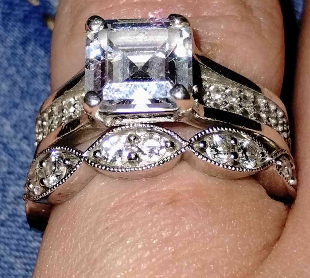 2 karet dimon ring set - Easley, South Carolina - FleaMarketBay