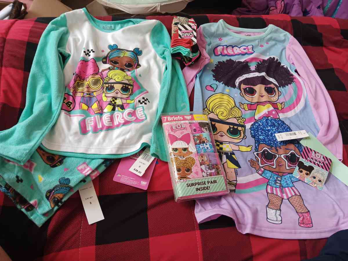 New girl stuff - Forney, Texas - FleaMarketBay