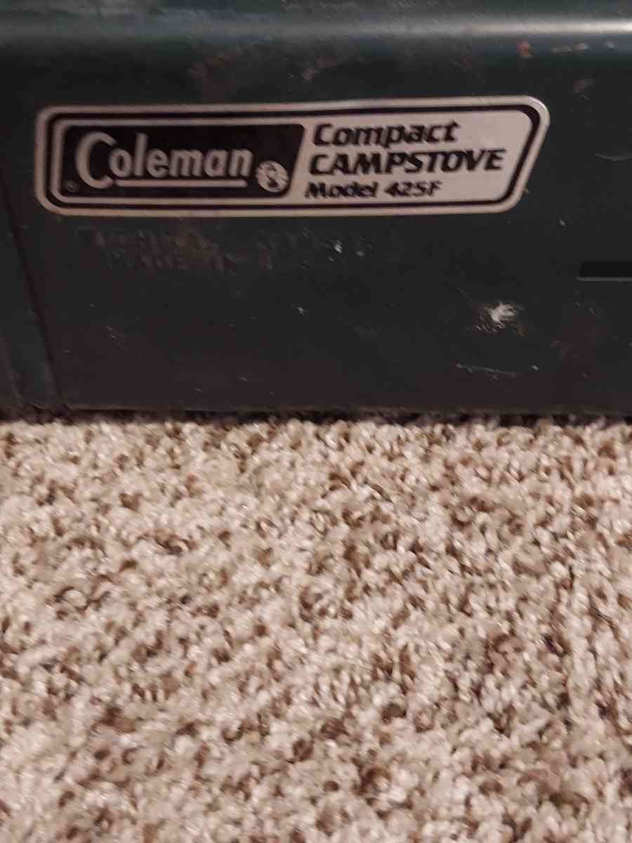vintage Coleman 2 burner capstone 425f - Wichita, Kansas