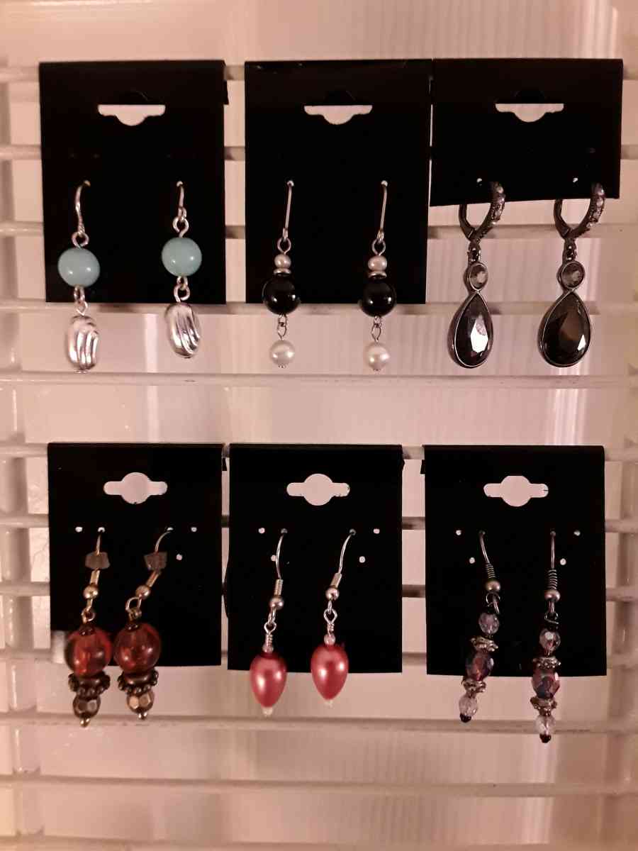 Earrings - Portland, Oregon - FleaMarketBay
