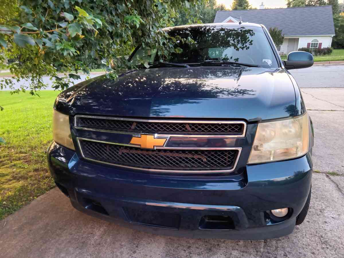 2007 Chevrolet suburban - Atlanta, Georgia - FleaMarketBay