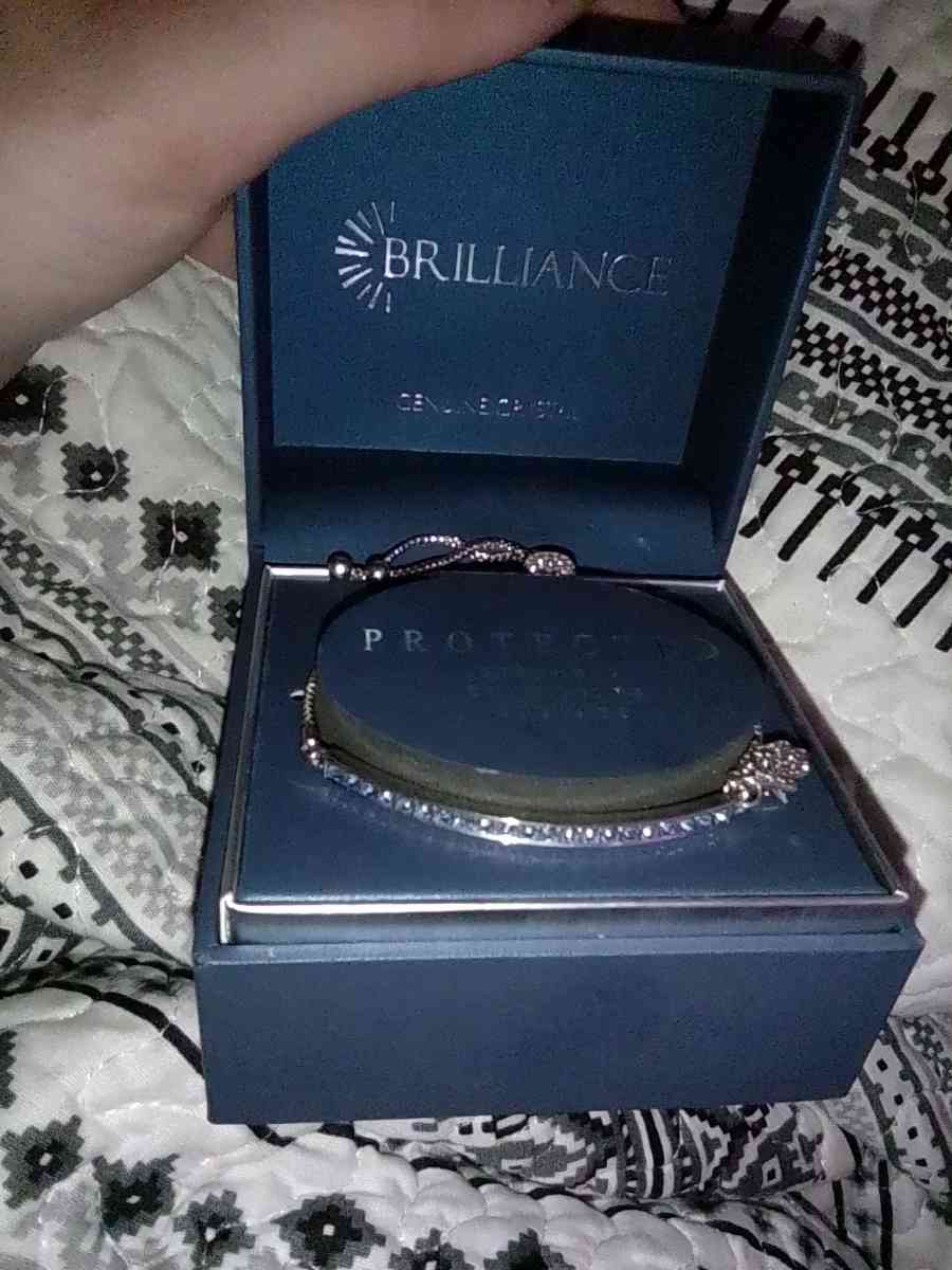Kohls Brilliance Bracelet - Upper Darby, Pennsylvania - FleaMarketBay
