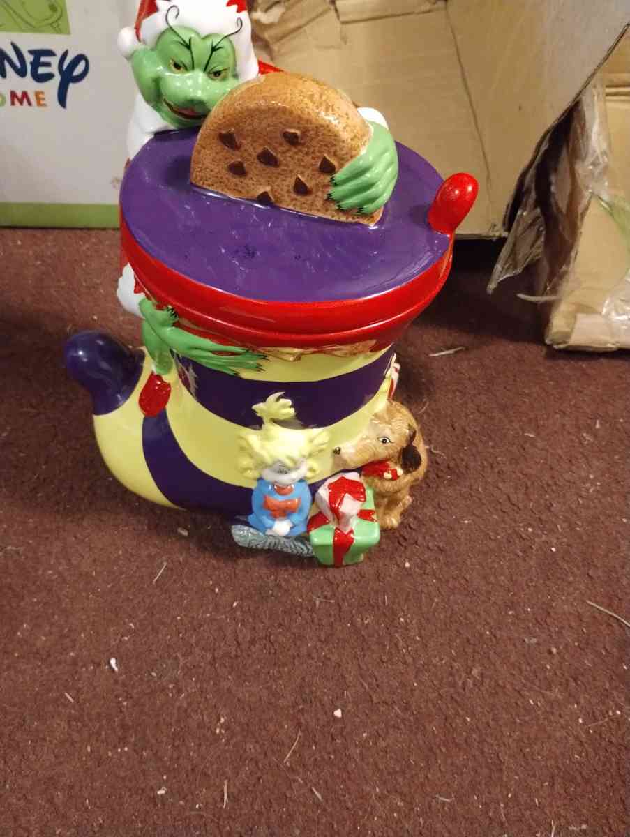 the Grinch cookie jar - Cullman, Alabama - FleaMarketBay