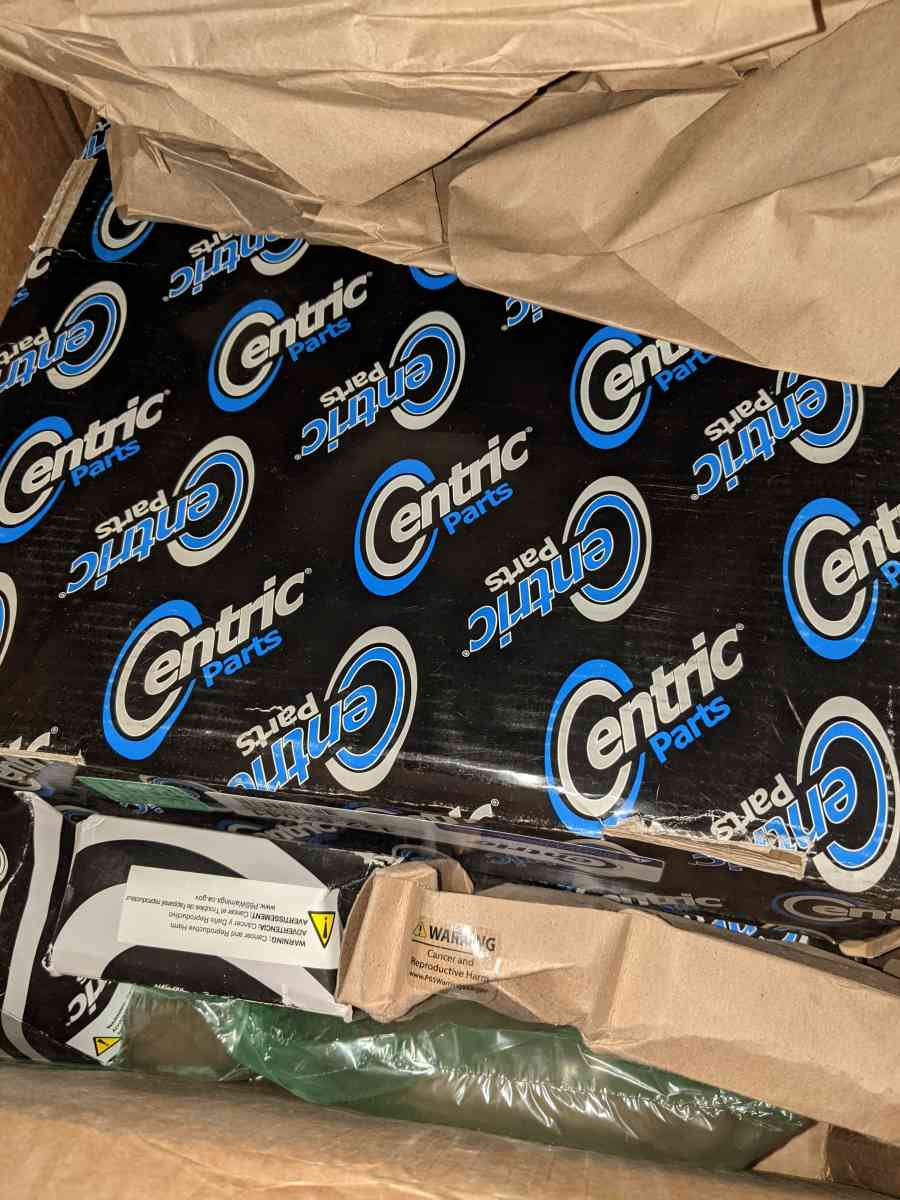 2002 jeep liberty 6 cyl 4wd complete rear drum kit - Fostoria, Ohio