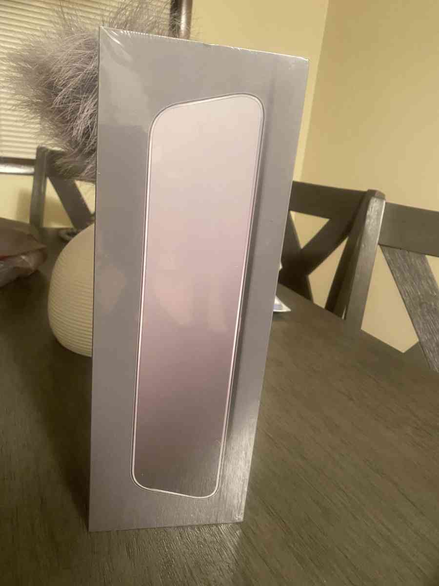 wolfBox - Oak Lawn, Illinois