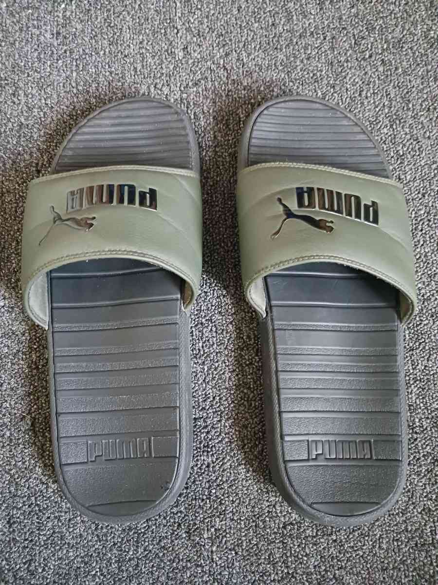 Forest Green and Black Puma Slides - Arverne, New York