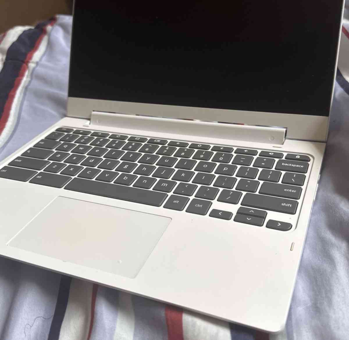 Lenovo 2in1 Tablet - Mcdonough, Georgia - FleaMarketBay